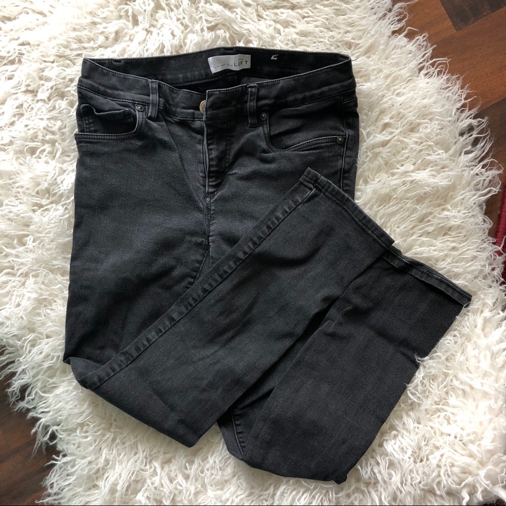 Loft black skinny crop size 25 jeans
